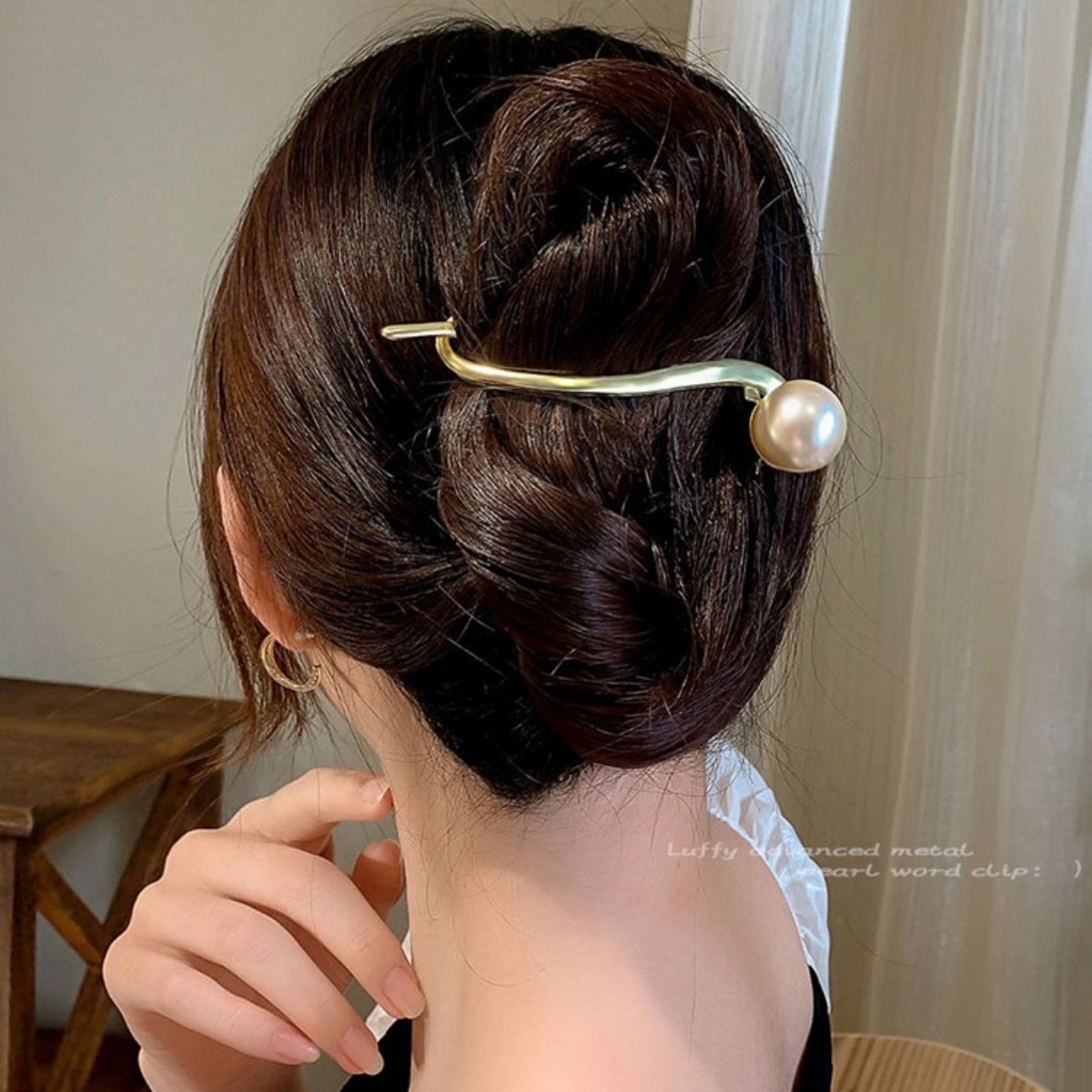 Elegant Glitter Pearl Hair Cli - Lifestyle Of Korean review and price